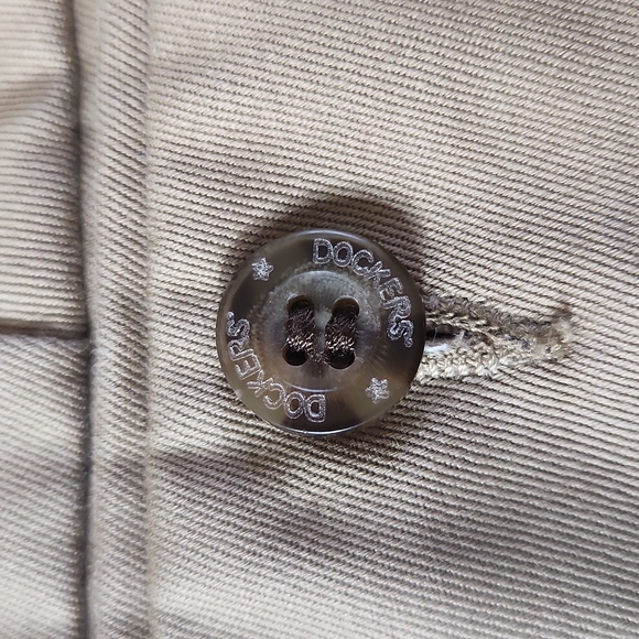 DOCKERS CLASSIC FIT MENS PANTS.     SIZE 38×30 KHAKI COLOR - Picture 9 of 11